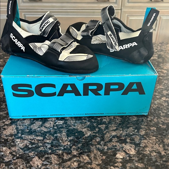 SCARPA  QUANTA DUST GRAY-BLACK CLIMBING SHOES - Picture 1 of 6